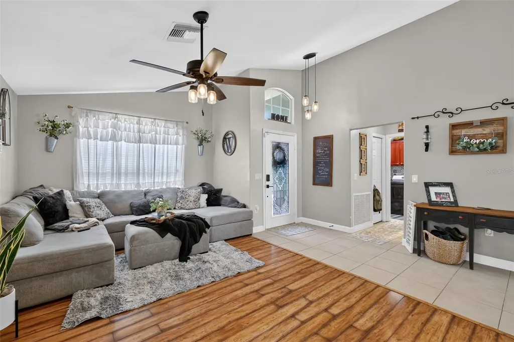 36809 Meridian Circle Grand Island FL 32735