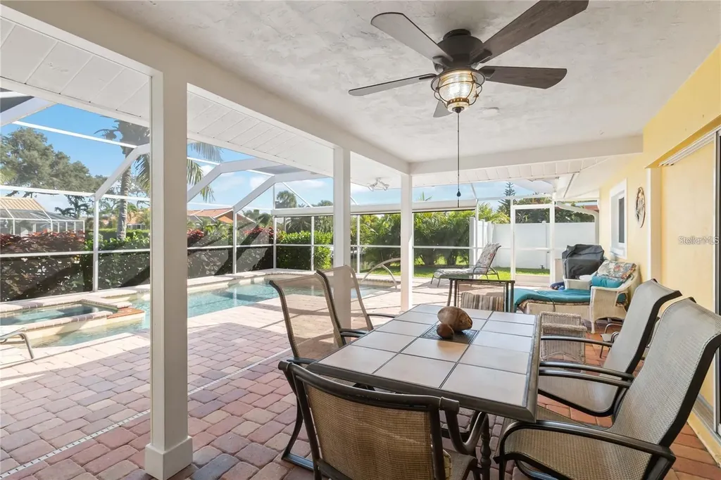 6711 Avenue C Sarasota FL 34231