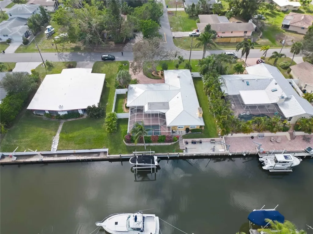 6711 Avenue C Sarasota FL 34231