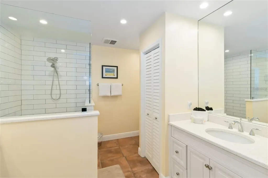 6711 Avenue C Sarasota FL 34231