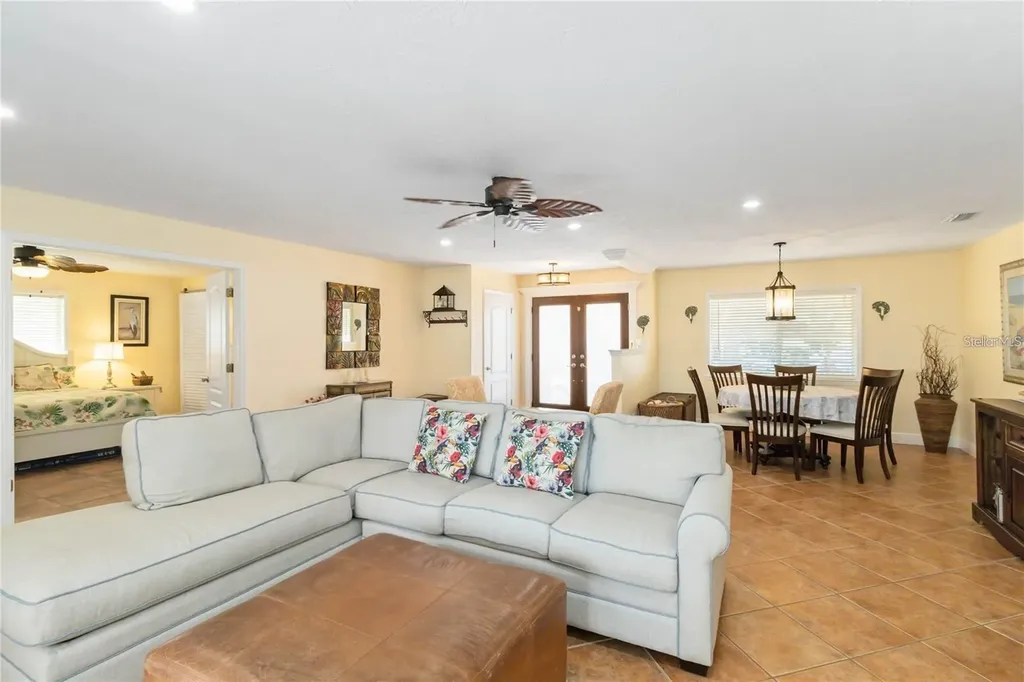 6711 Avenue C Sarasota FL 34231