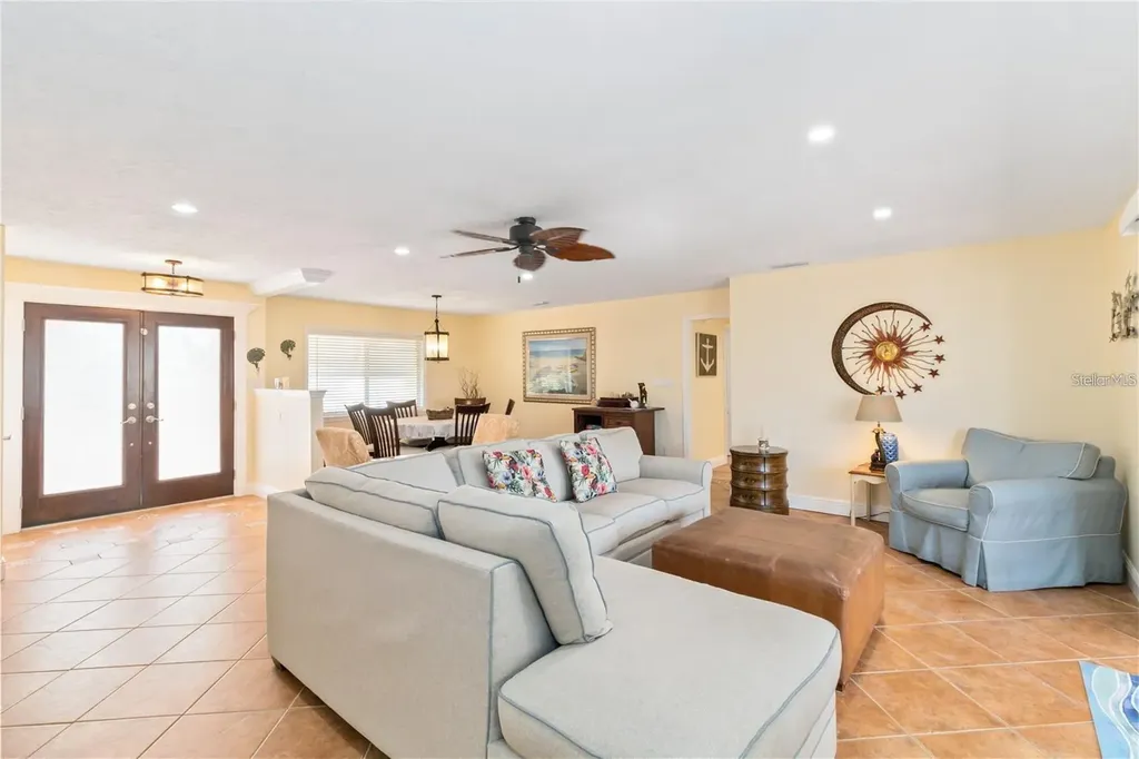 6711 Avenue C Sarasota FL 34231