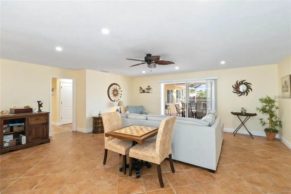 6711 Avenue C Sarasota FL 34231