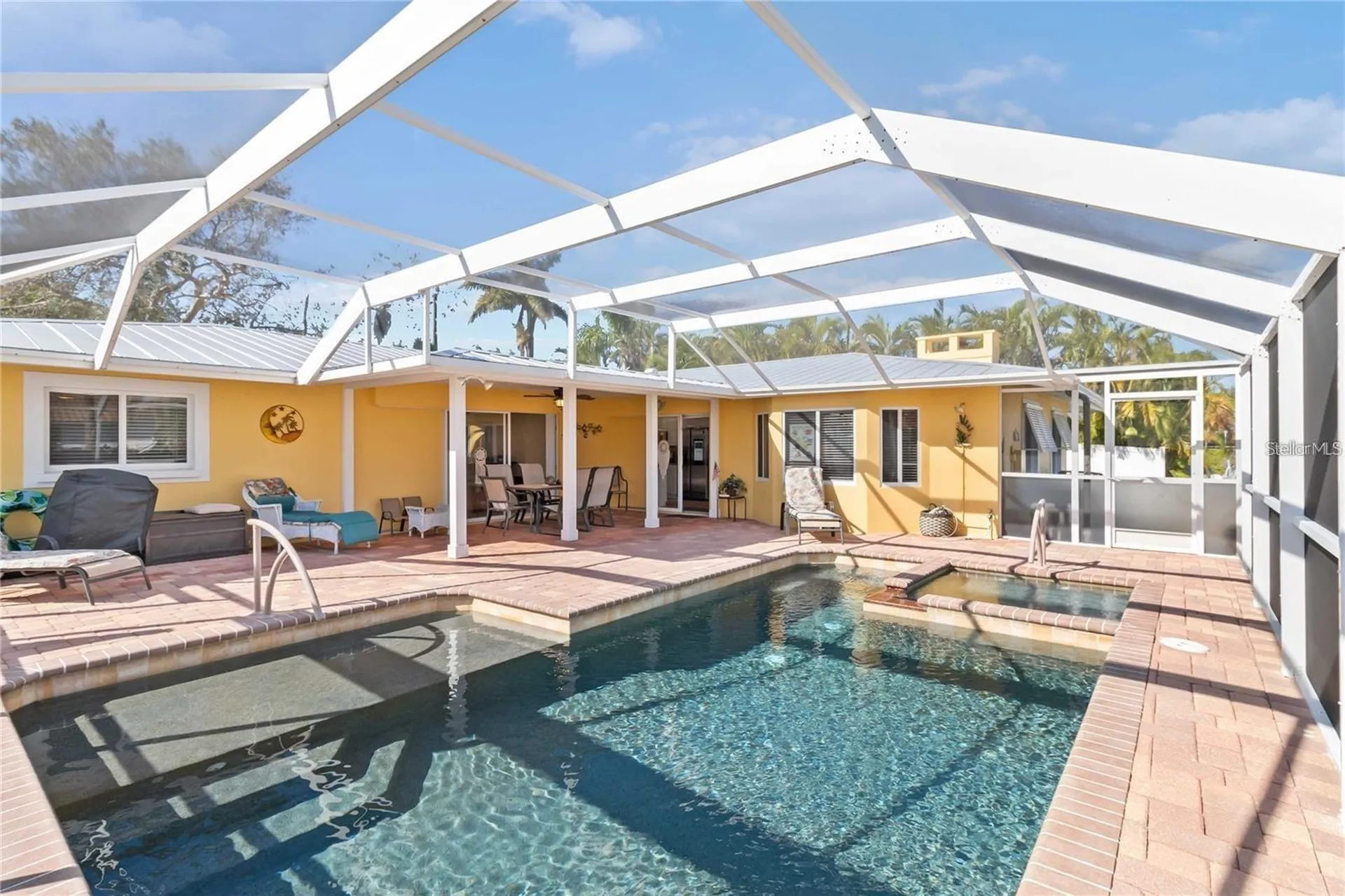 6711 Avenue C Sarasota FL 34231