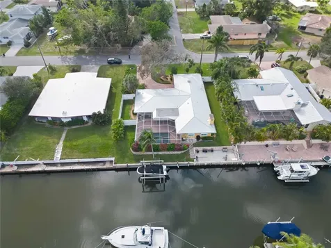 6711 Avenue C Sarasota FL 34231