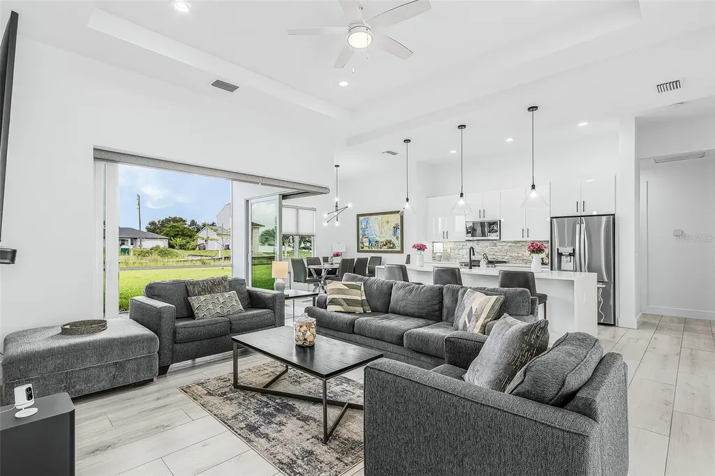 300 Chiquita Boulevard N Cape Coral FL 33993
