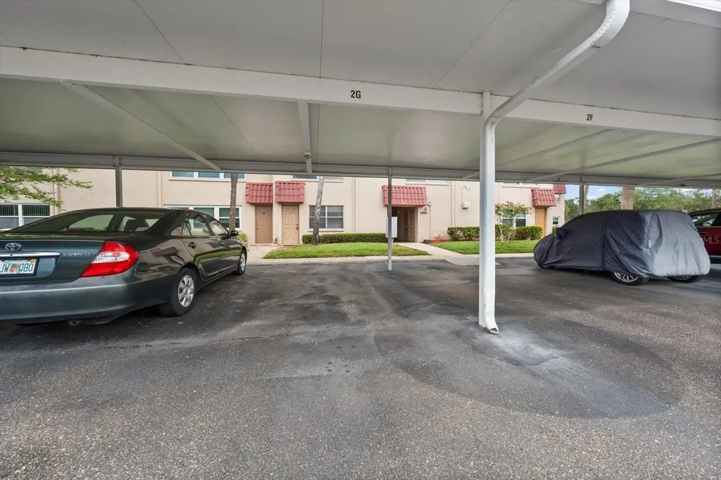 10033 64th Avenue N St Petersburg FL 33708