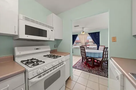 10033 64th Avenue N St Petersburg FL 33708
