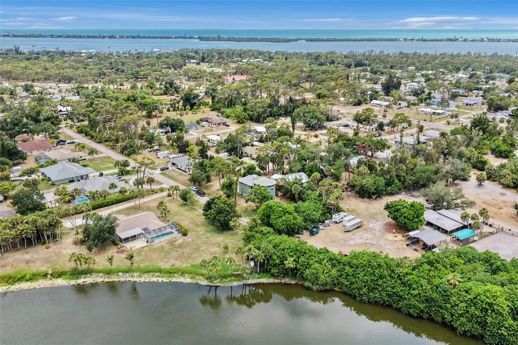 888 Harmony Lane Englewood FL 34223
