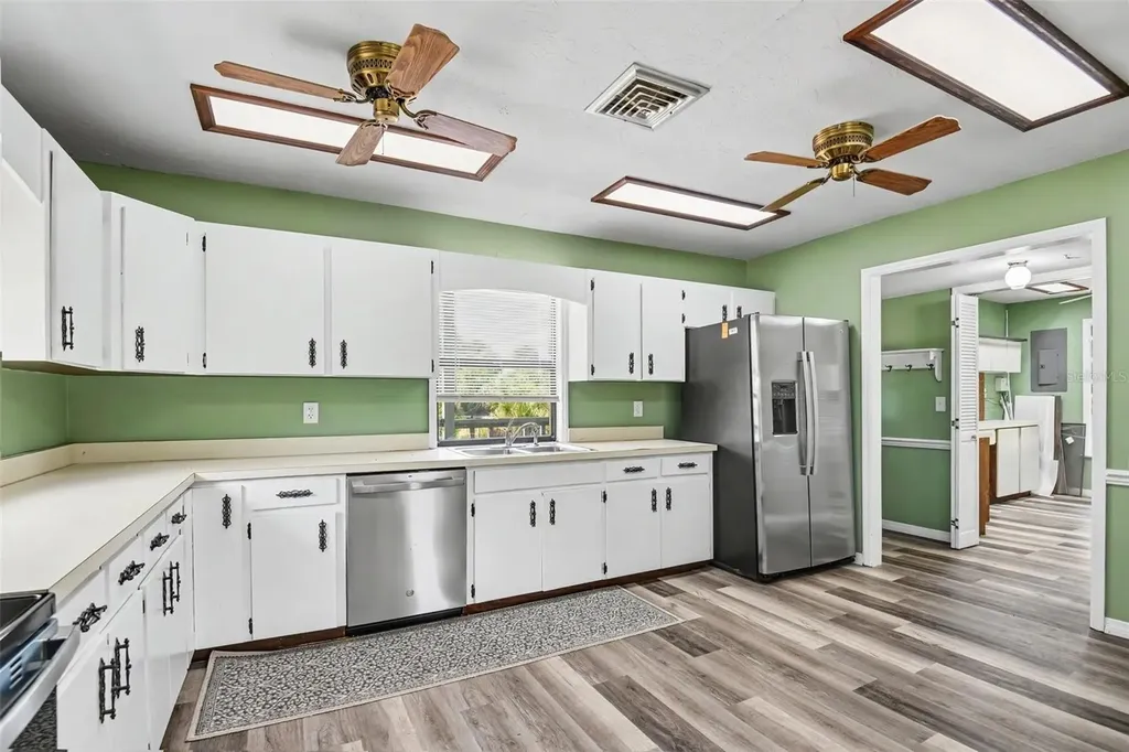 888 Harmony Lane Englewood FL 34223