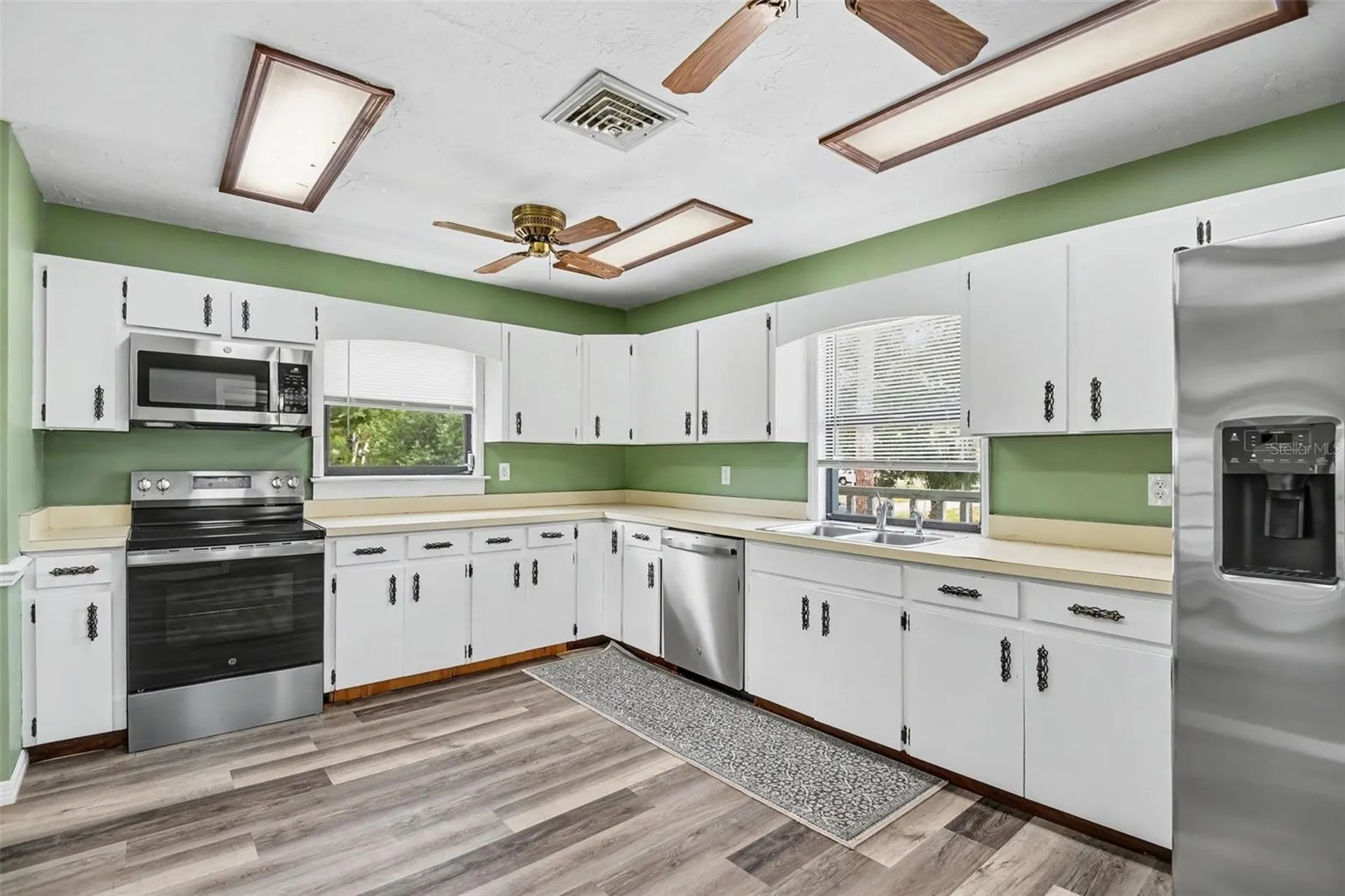 888 Harmony Lane Englewood FL 34223