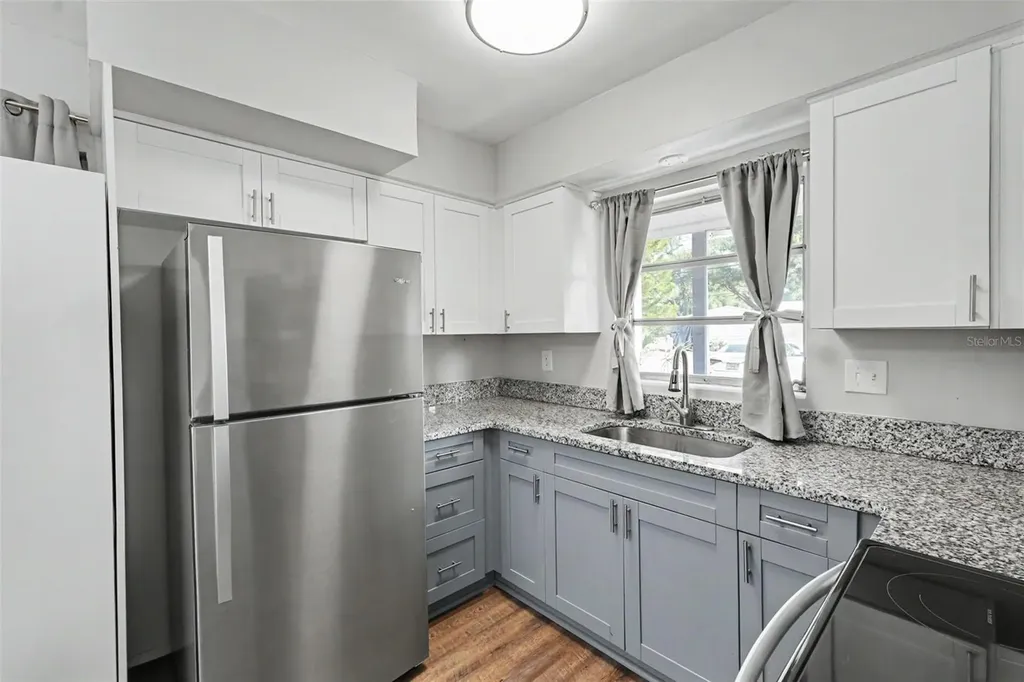 29 6th Avenue SE Largo FL 33771
