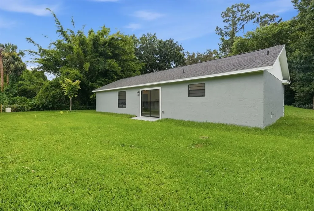 350 Lake Crescent Drive Debary FL 32713