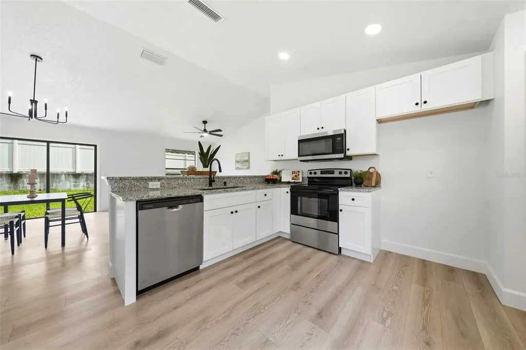 350 Lake Crescent Drive Debary FL 32713