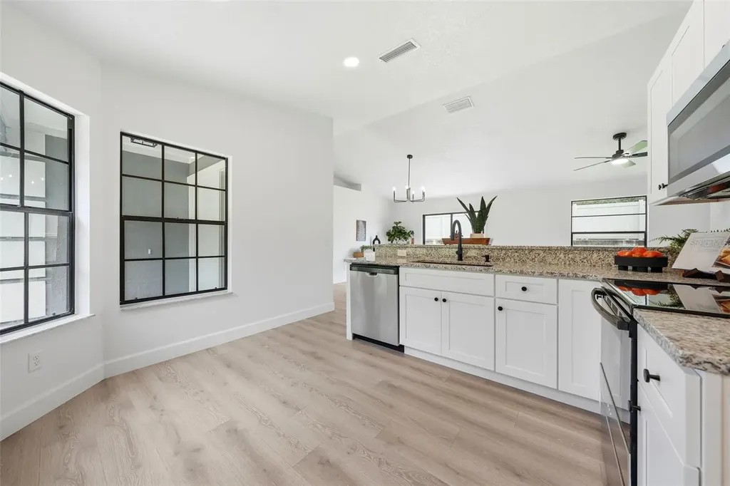 350 Lake Crescent Drive Debary FL 32713