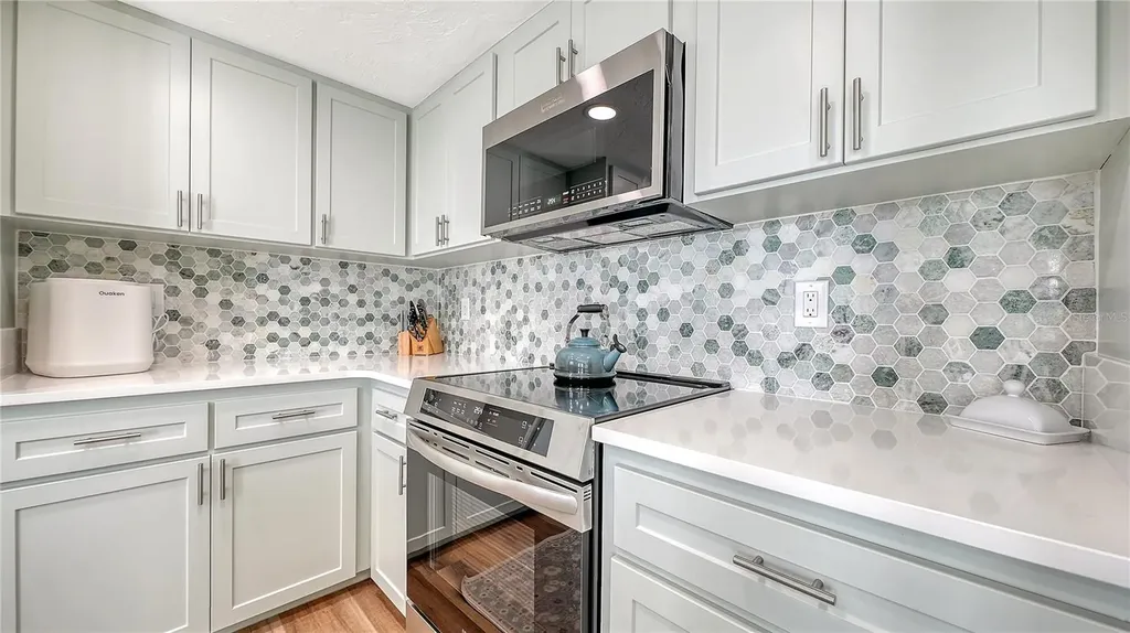 8112 12th Avenue NW Bradenton FL 34209