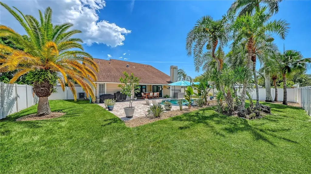 8112 12th Avenue NW Bradenton FL 34209
