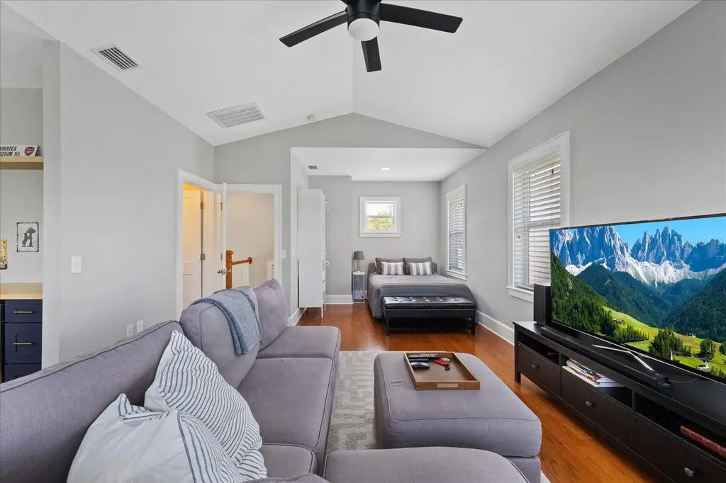 3410 W Santiago Street Tampa FL 33629