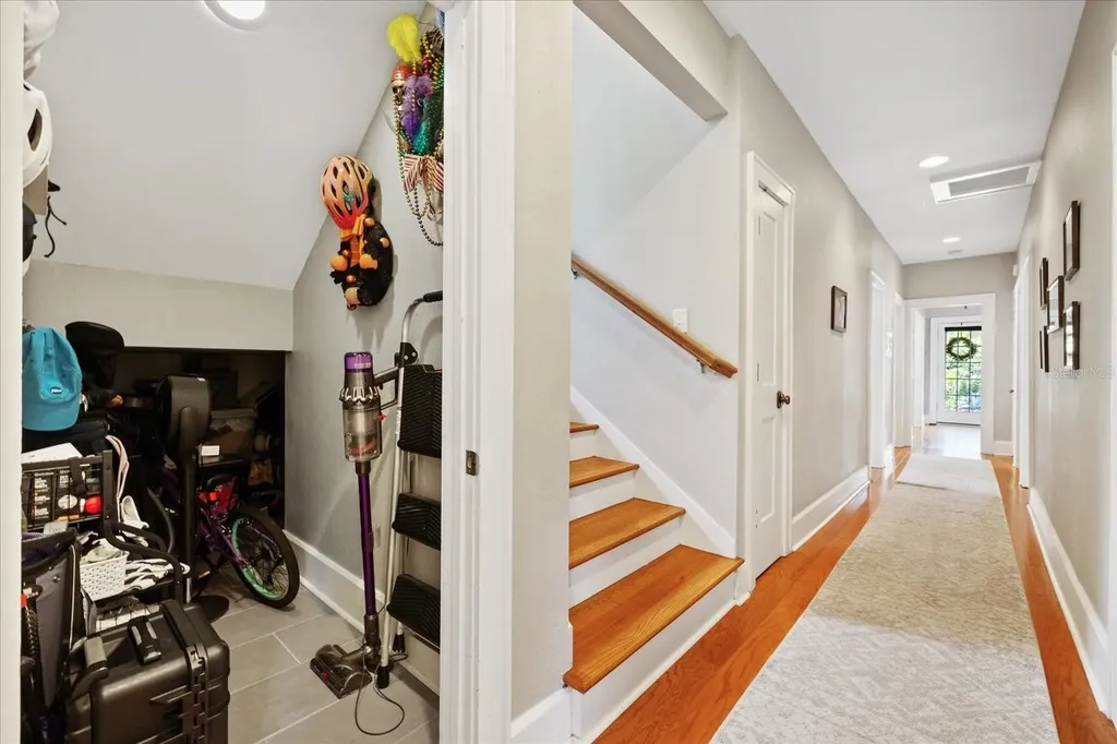 3410 W Santiago Street Tampa FL 33629