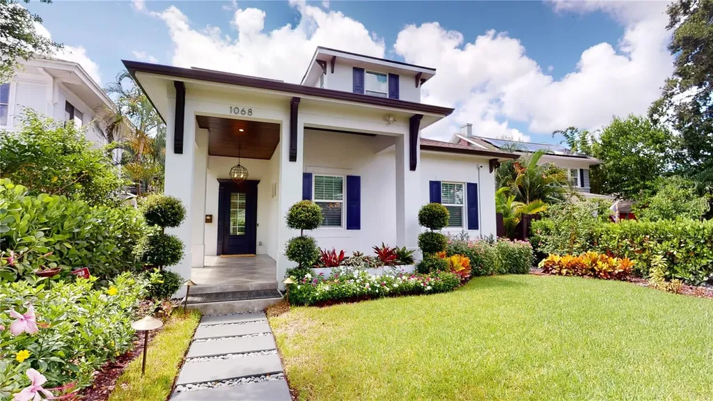 1068 19th Avenue N St Petersburg FL 33704