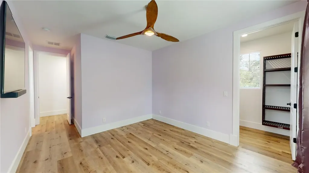 1068 19th Avenue N St Petersburg FL 33704