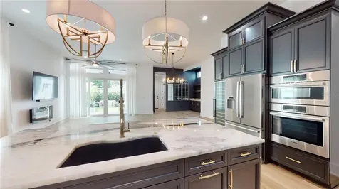 1068 19th Avenue N St Petersburg FL 33704
