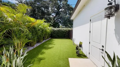 1068 19th Avenue N St Petersburg FL 33704