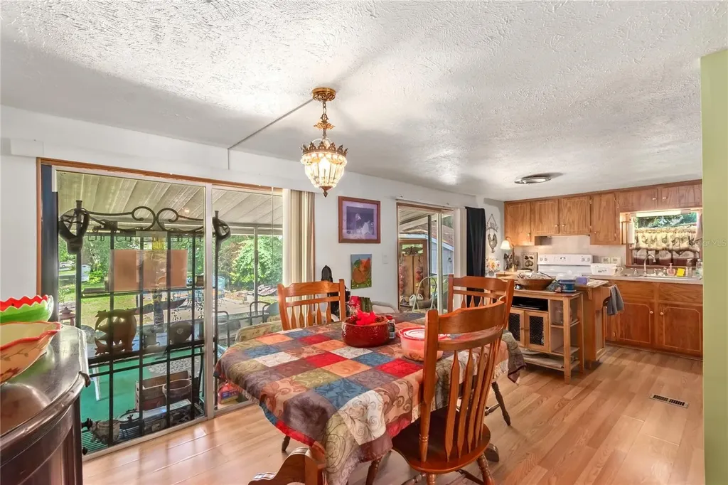 5888 SE 164th Avenue Ocklawaha FL 32179