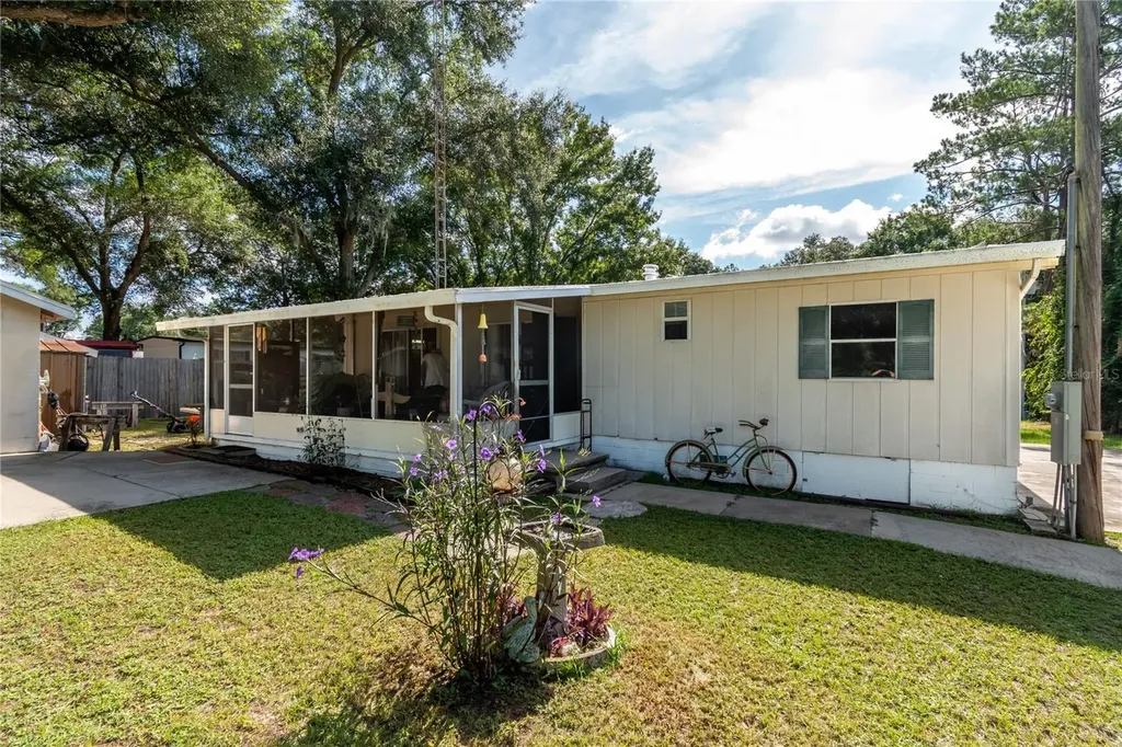5888 SE 164th Avenue Ocklawaha FL 32179