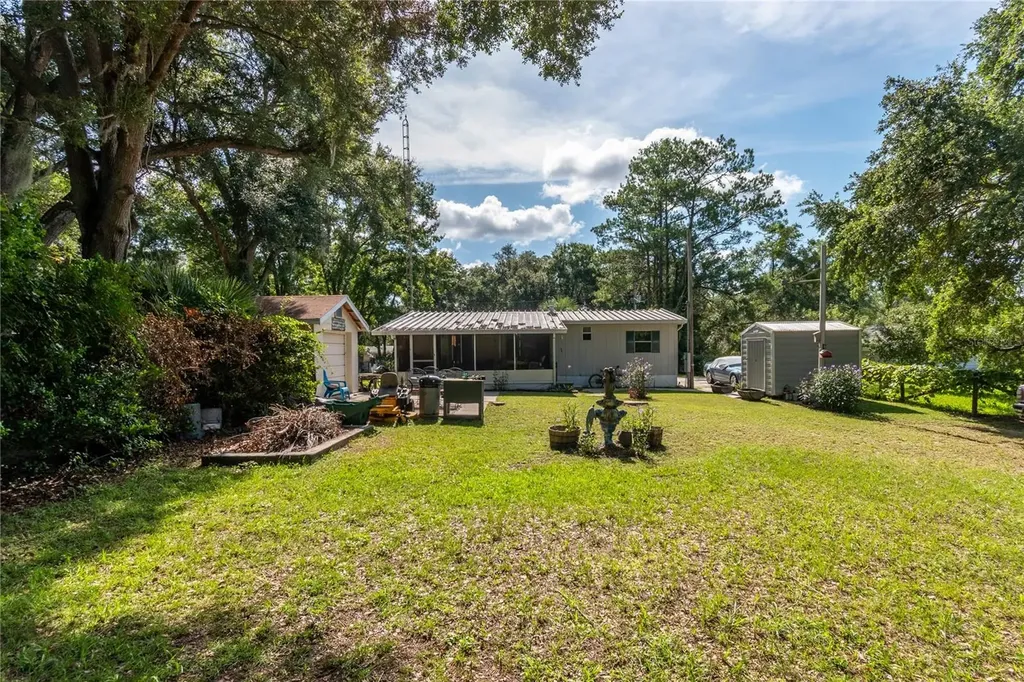 5888 SE 164th Avenue Ocklawaha FL 32179