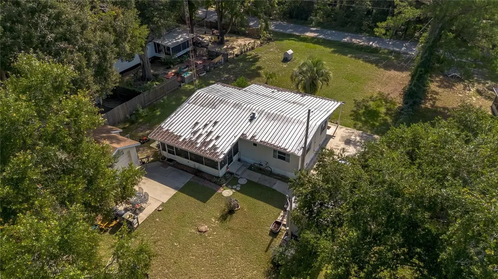 5888 SE 164th Avenue Ocklawaha FL 32179