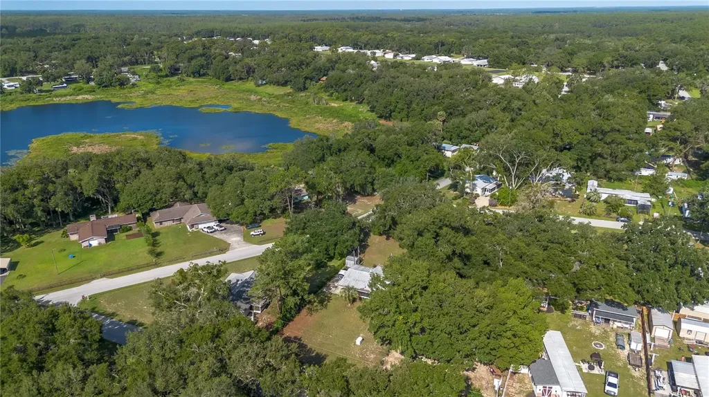 5888 SE 164th Avenue Ocklawaha FL 32179