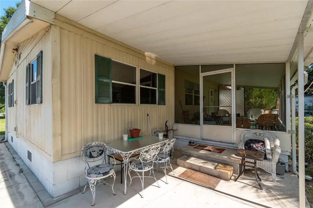 5888 SE 164th Avenue Ocklawaha FL 32179