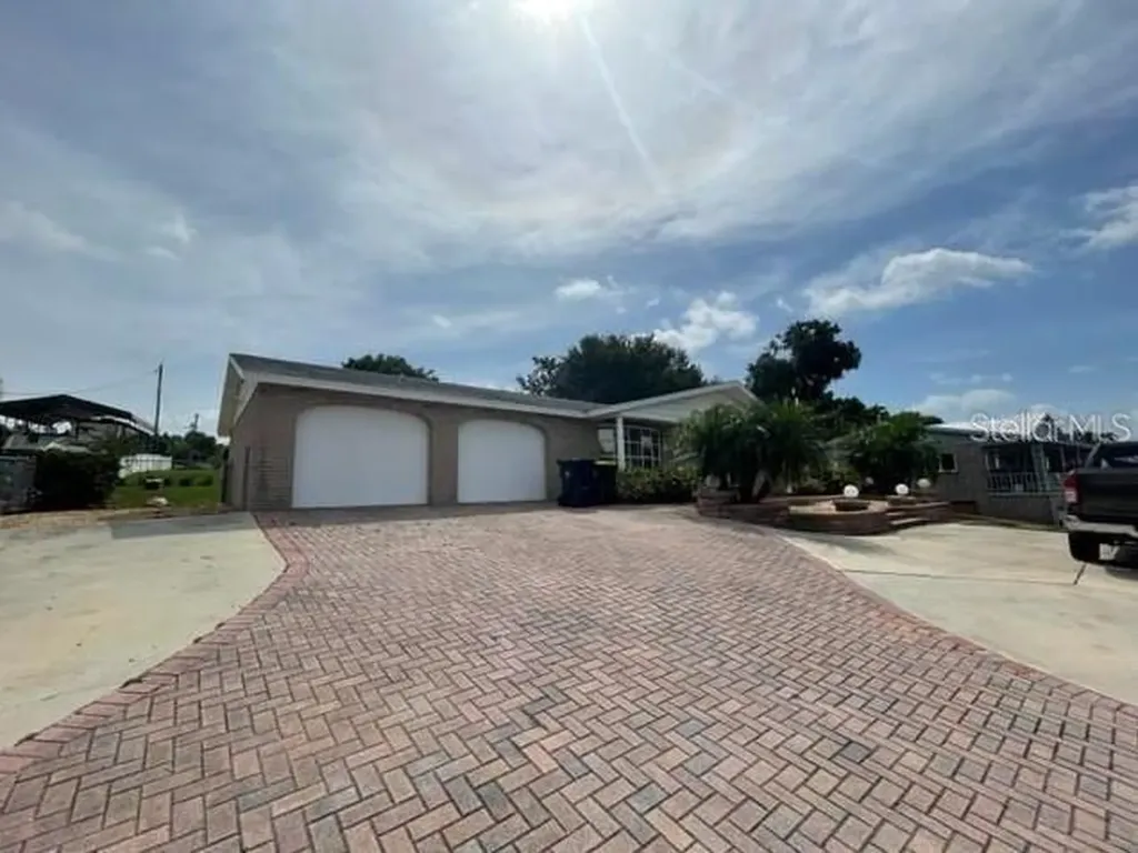 1326 Lake Ariana Boulevard Auburndale FL 33823