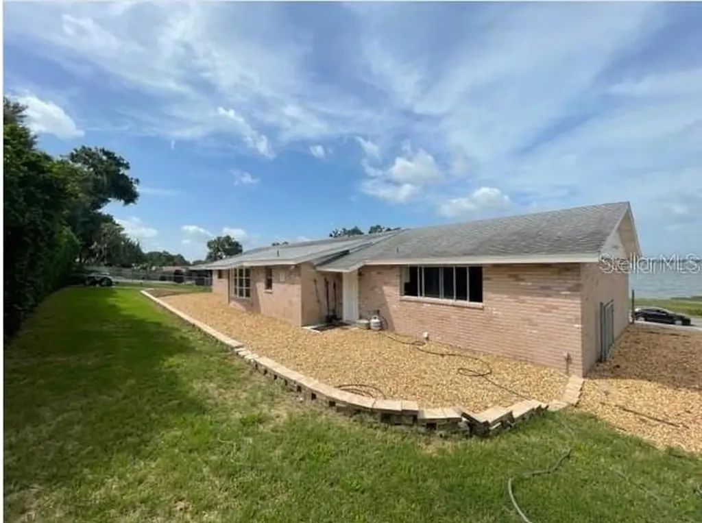 1326 Lake Ariana Boulevard Auburndale FL 33823