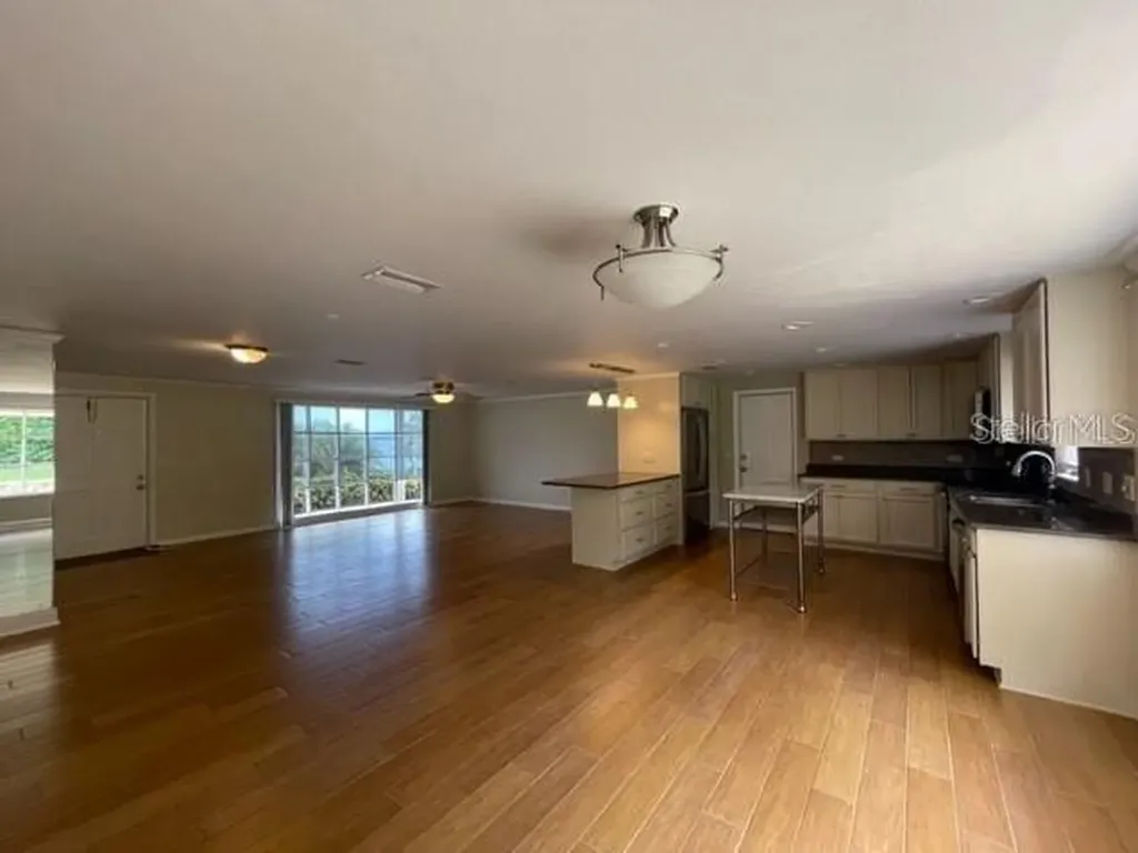 1326 Lake Ariana Boulevard Auburndale FL 33823
