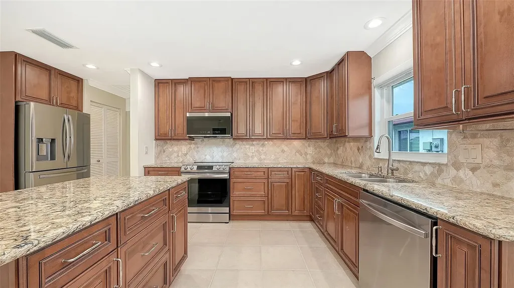 4777 Ringwood Meadow Sarasota FL 34235