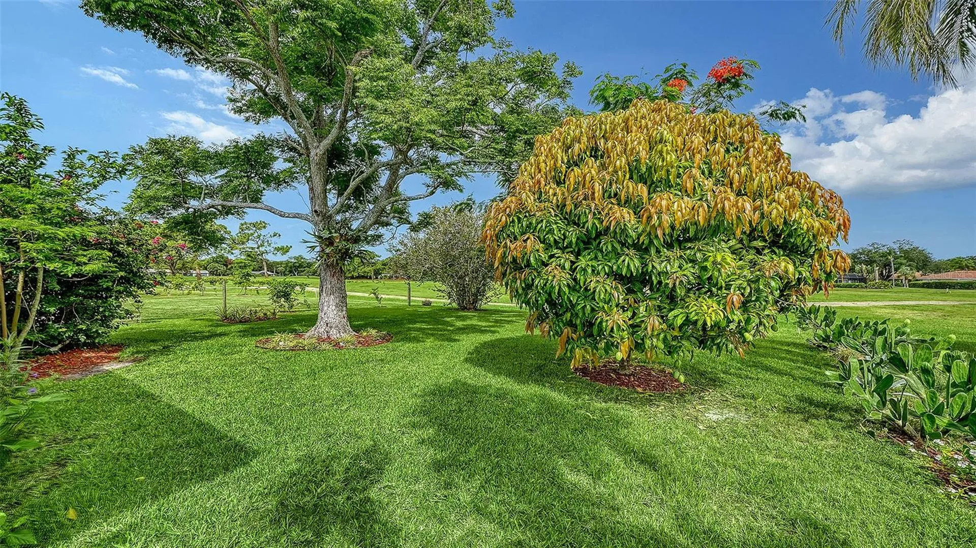 4777 Ringwood Meadow Sarasota FL 34235