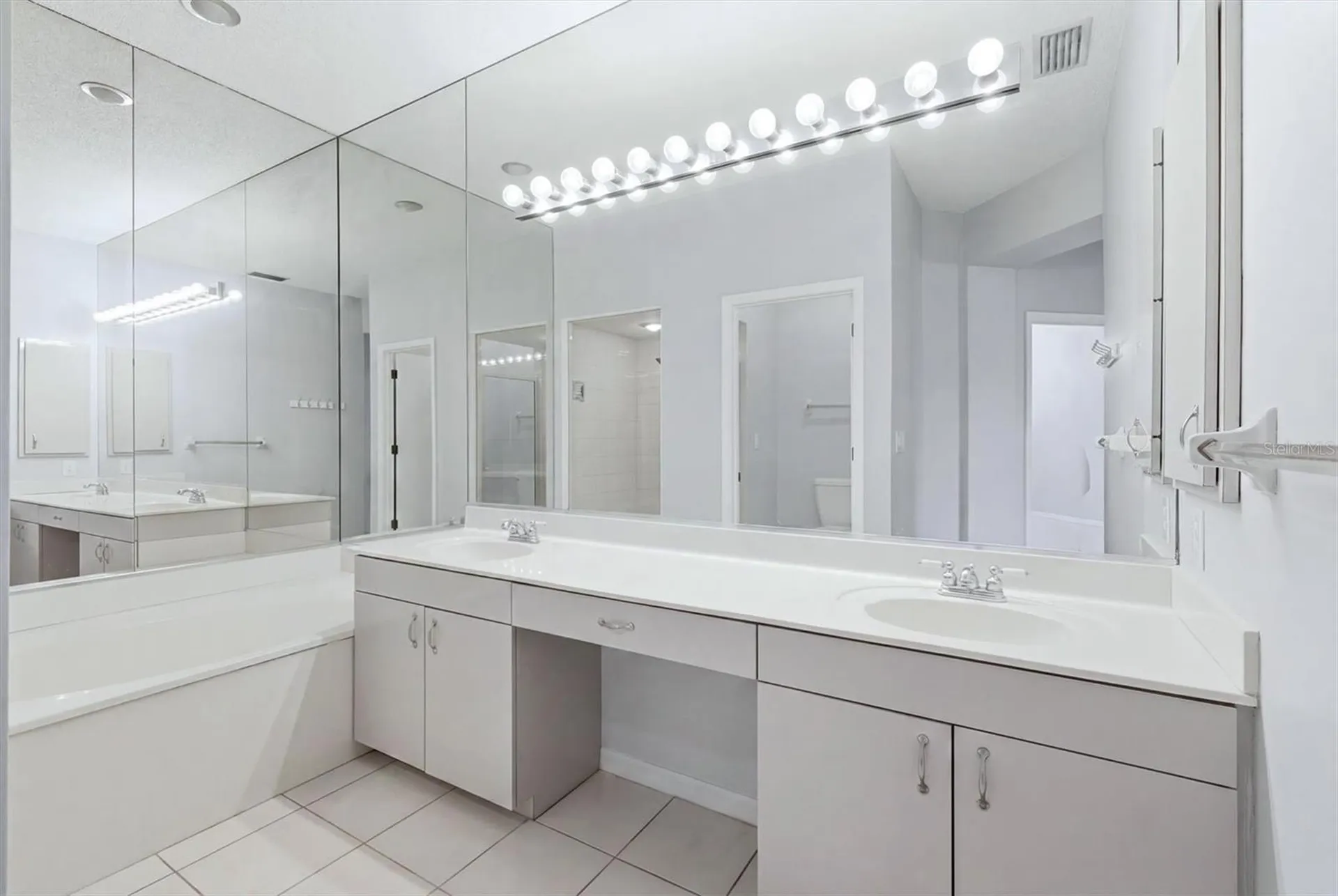 4636 Deer Trail Boulevard Sarasota FL 34238