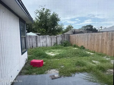 2288 Ironstone Drive E Jacksonville FL 32246