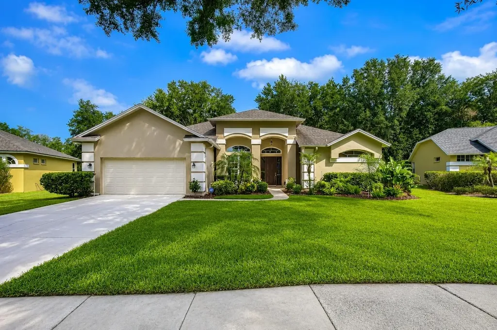 4916 Willow Ridge Terrace Valrico FL 33596