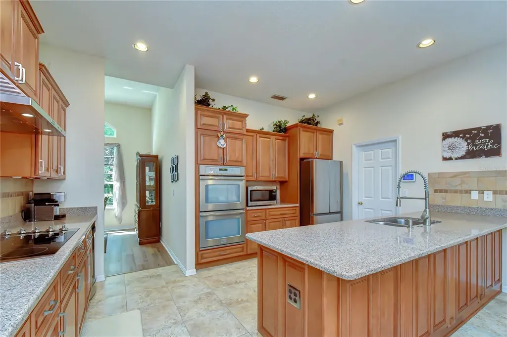 4916 Willow Ridge Terrace Valrico FL 33596