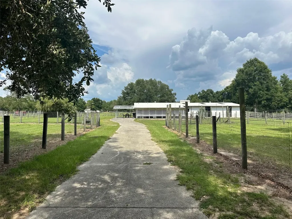 905 NW 80th Avenue Ocala FL 34482