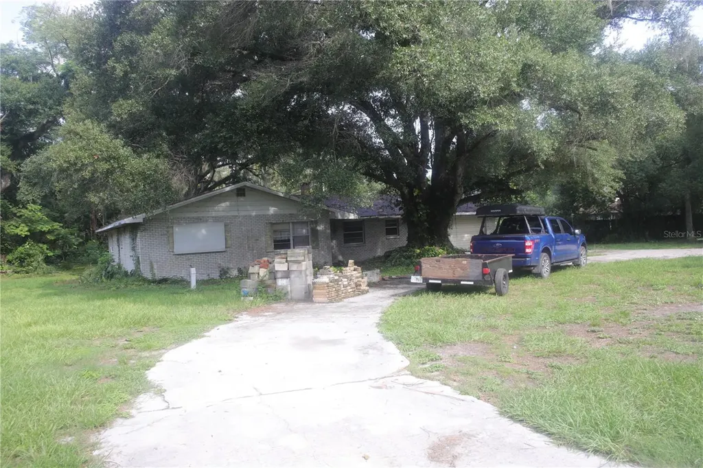 2420 Nelson Street Auburndale FL 33823