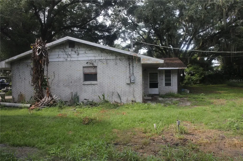 2420 Nelson Street Auburndale FL 33823