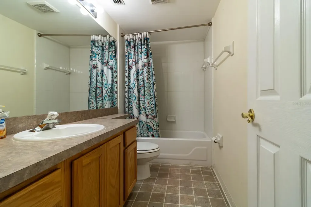 5047 NW 1st Place Gainesville FL 32607