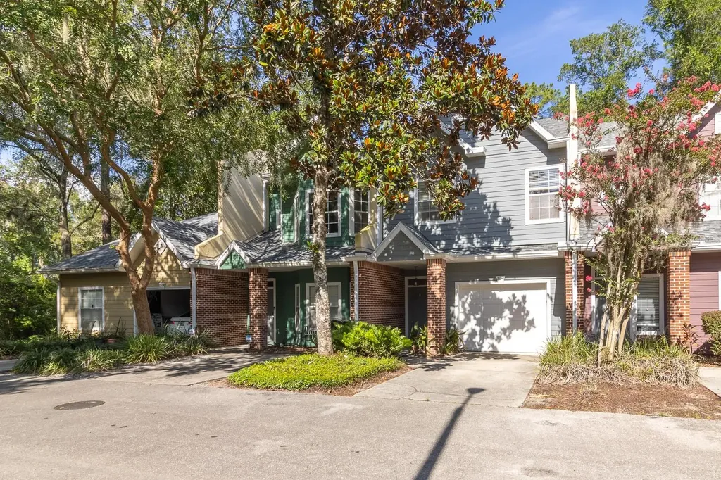 5047 NW 1st Place Gainesville FL 32607