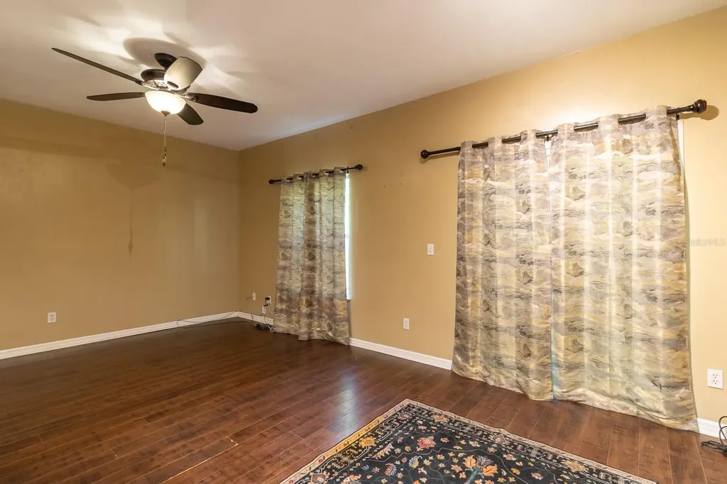 5047 NW 1st Place Gainesville FL 32607