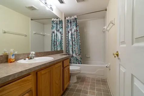5047 NW 1st Place Gainesville FL 32607