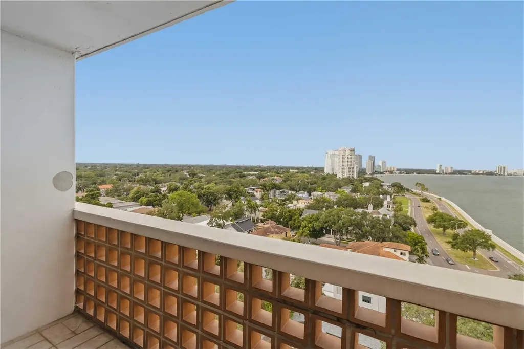 4015 Bayshore Boulevard Tampa FL 33611